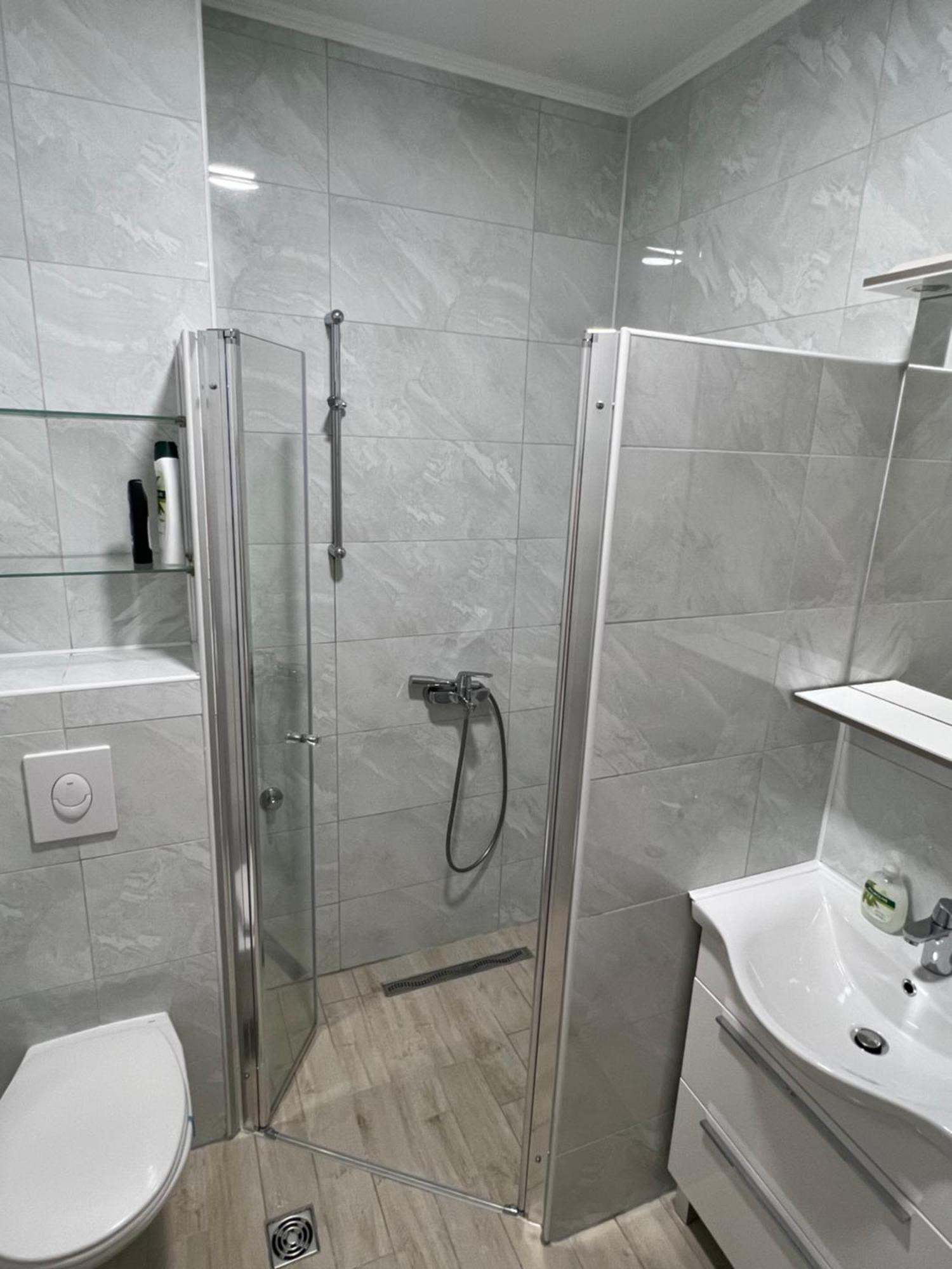 Apartment Ana 4+2 Makarska Buitenkant foto